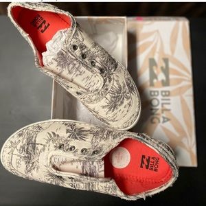 BillaBong slip on tennis shoes